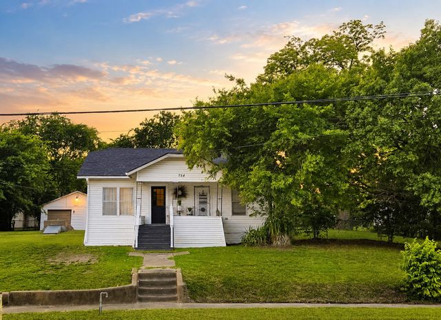 754 N Main Drive, Van Alstyne, TX 75495