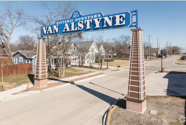 754 N Main Drive, Van Alstyne, TX 75495