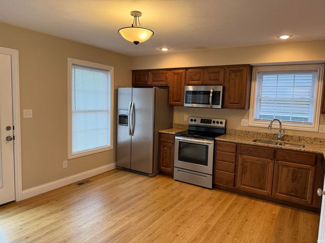 1763 W Victoria Lane, Bloomington, IN 47403