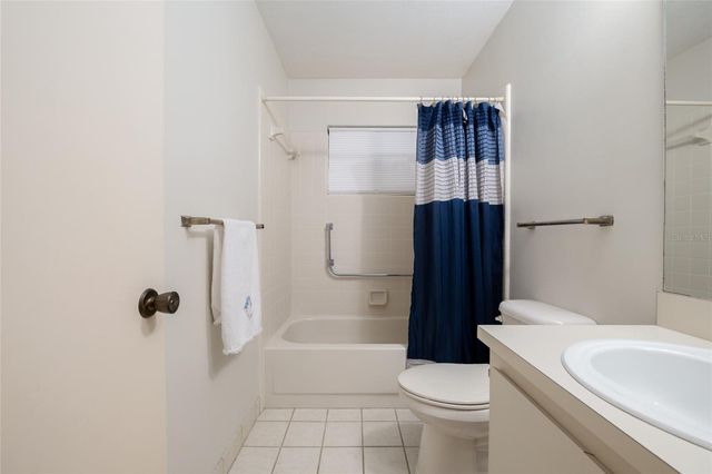 8646 NW 42ND STREET, Gainesville, FL 32653