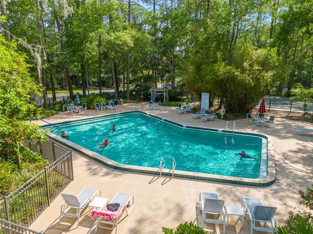 8646 NW 42ND STREET, Gainesville, FL 32653