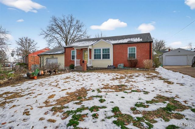 3720 Saint Bridget Lane, St Ann, MO 63074
