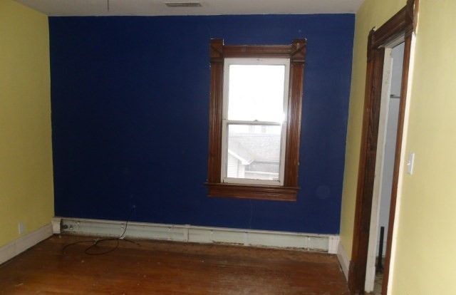 405 S 4th Street, Effingham, IL 62401