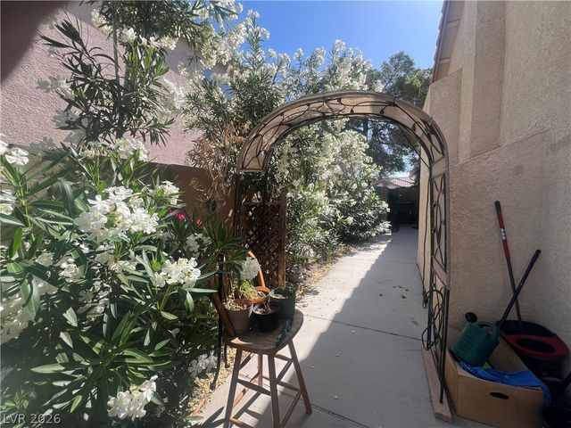 1721 Pomerado Drive, Las Vegas, NV 89128