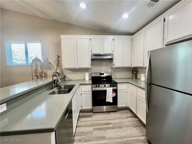 1721 Pomerado Drive, Las Vegas, NV 89128