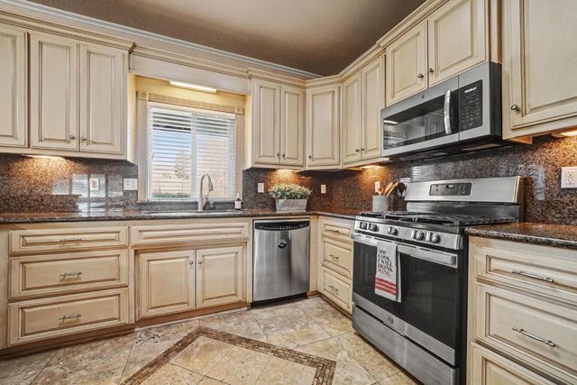 3716 Hartvickson Ln, Valley Springs, CA 95252