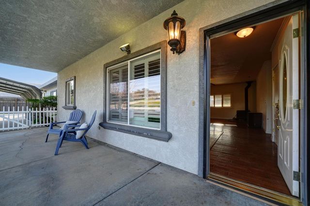 3716 Hartvickson Ln, Valley Springs, CA 95252