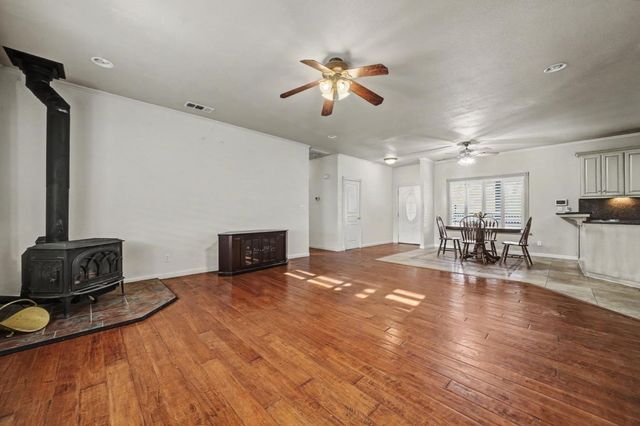 3716 Hartvickson Ln, Valley Springs, CA 95252