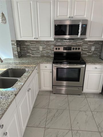 3299 SANDY SHORE LANE, Kissimmee, FL 34743