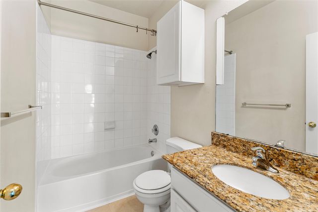 7431 Sabinal Creek Drive, Richmond, TX 77407