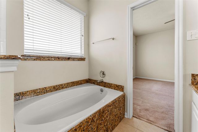 7431 Sabinal Creek Drive, Richmond, TX 77407