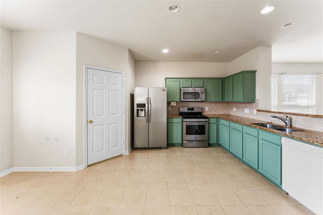 7431 Sabinal Creek Drive, Richmond, TX 77407