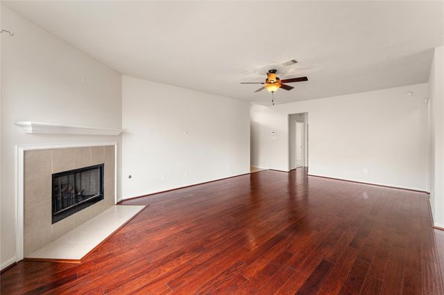 7431 Sabinal Creek Drive, Richmond, TX 77407