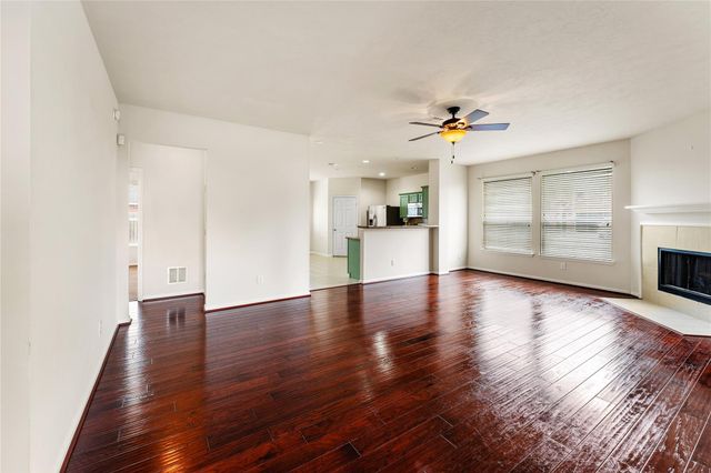 7431 Sabinal Creek Drive, Richmond, TX 77407