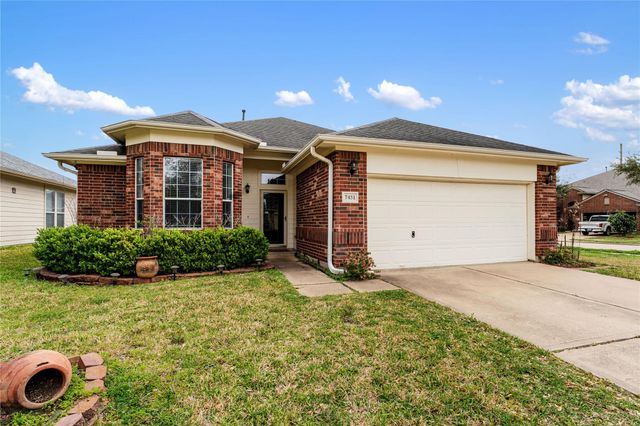 7431 Sabinal Creek Drive, Richmond, TX 77407