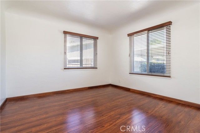 6909 Peach Avenue, Van Nuys (los Angeles), CA 91406