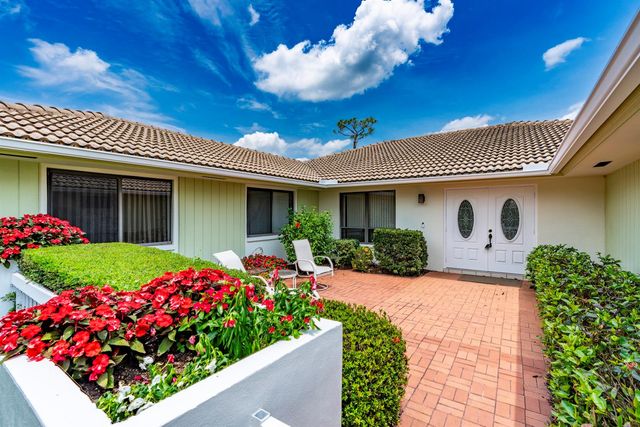 1543 SW Troon Circle, Palm City, FL 34990