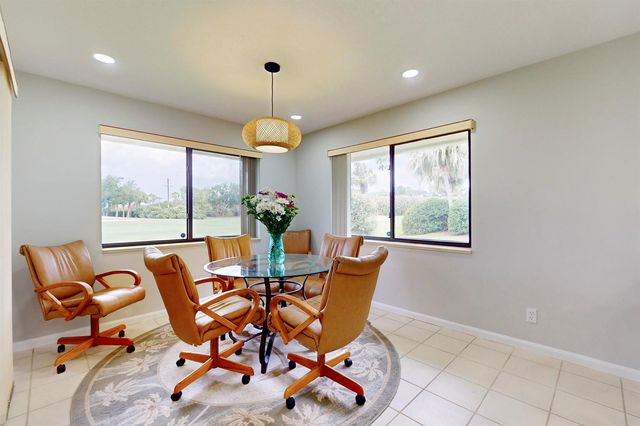 1543 SW Troon Circle, Palm City, FL 34990