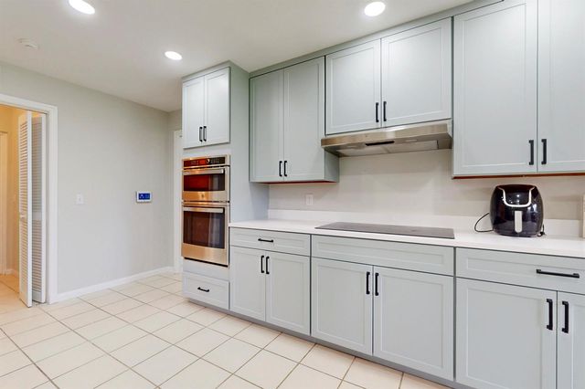 1543 SW Troon Circle, Palm City, FL 34990