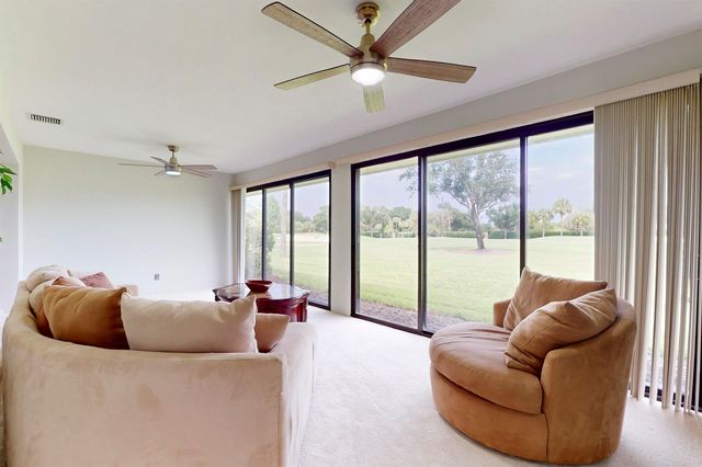 1543 SW Troon Circle, Palm City, FL 34990