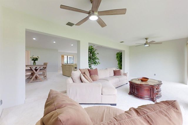1543 SW Troon Circle, Palm City, FL 34990