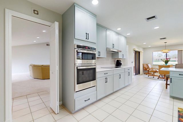 1543 SW Troon Circle, Palm City, FL 34990
