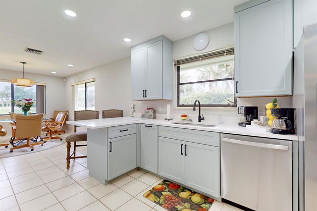 1543 SW Troon Circle, Palm City, FL 34990
