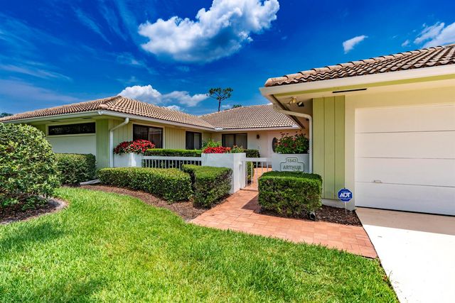 1543 SW Troon Circle, Palm City, FL 34990