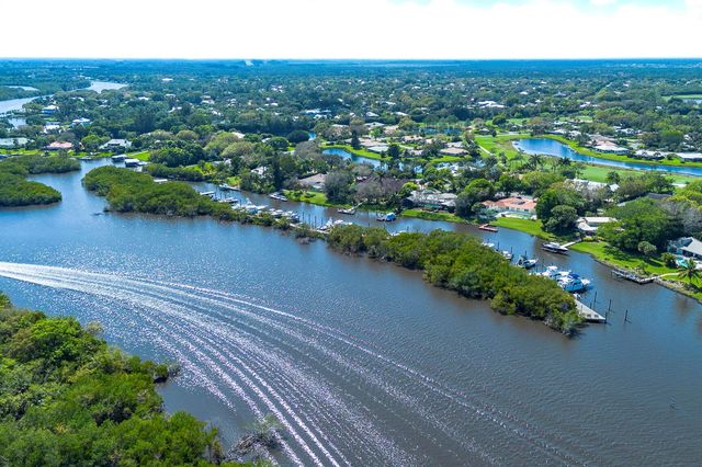 1543 SW Troon Circle, Palm City, FL 34990