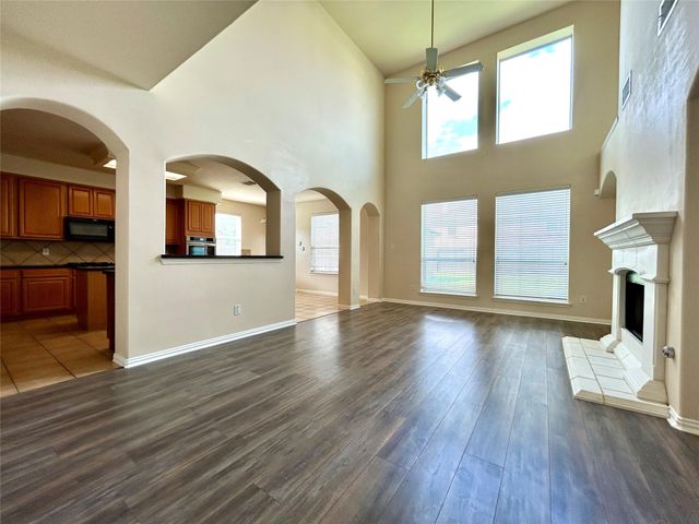 2516 Brittany Lakes Drive, League City, TX 77573