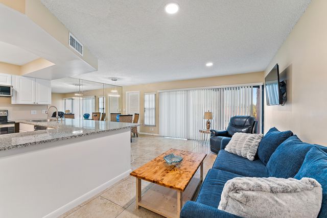 1605 S Us Highway 1 V6-306, Jupiter, FL 33477
