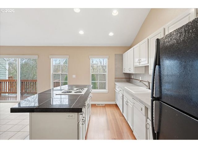 13491 Sw SUMMERWOOD Dr, Portland, OR 97223