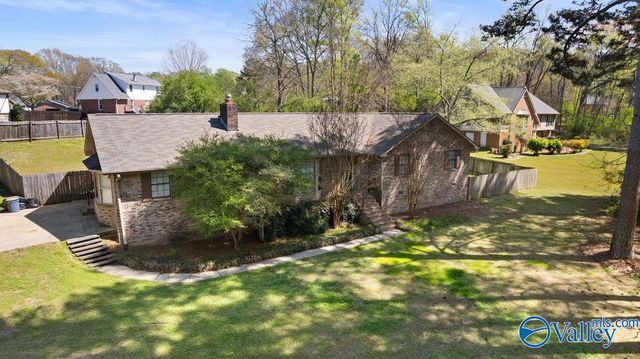 502 Lee Drive, Rainbow City, AL 35906