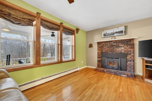 6 Homestead Drive, Derry, NH 03038