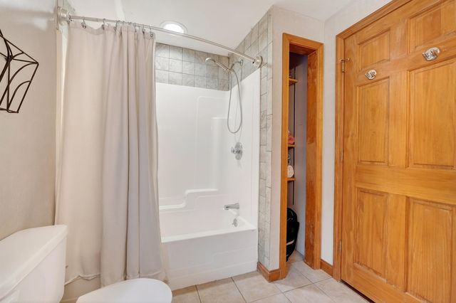 6 Homestead Drive, Derry, NH 03038