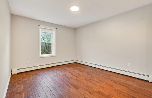 6 Homestead Drive, Derry, NH 03038