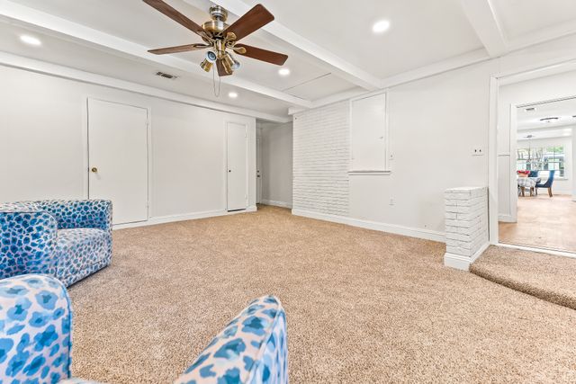1302 Red Oak Street, Ennis, TX 75119