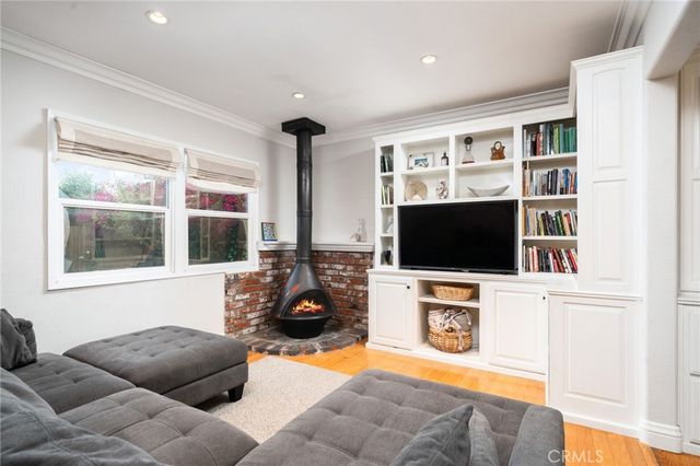 1219 Winston Court, Upland, CA 91786