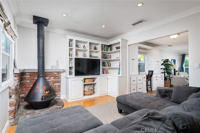 1219 Winston Court, Upland, CA 91786