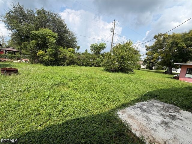 1123 Joel BLVD, Lehigh Acres, FL 33936