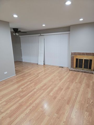 1546 Williamsburg Drive C1, Schaumburg, IL 60193