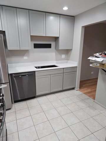 1546 Williamsburg Drive C1, Schaumburg, IL 60193