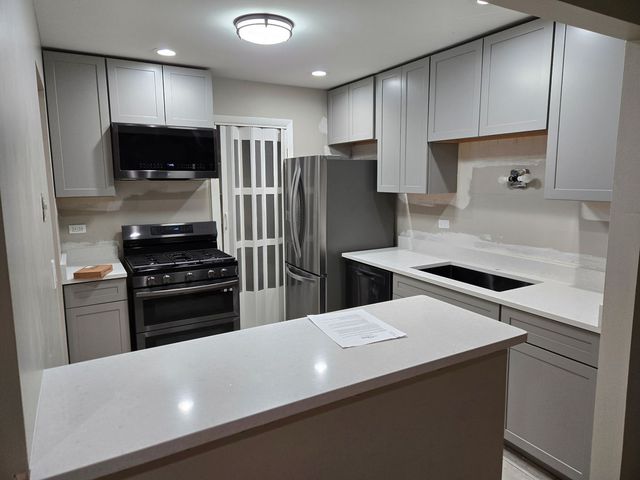 1546 Williamsburg Drive C1, Schaumburg, IL 60193