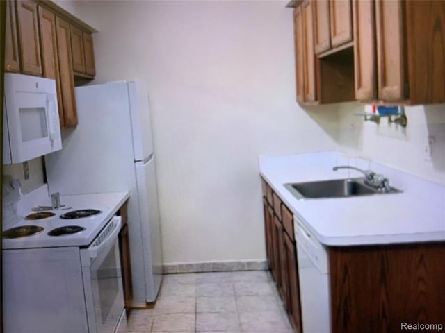 34673 E Clarkson Drive 78, Fraser, MI 48026