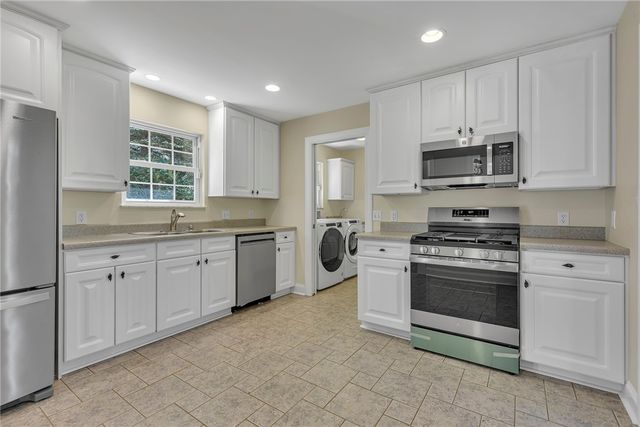 404 Rockledge Dr, Aleppo, PA 15143