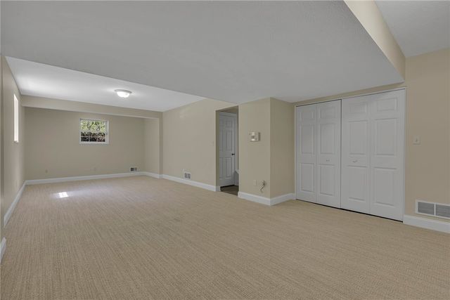 404 Rockledge Dr, Aleppo, PA 15143
