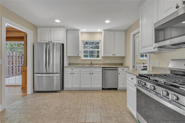 404 Rockledge Dr, Aleppo, PA 15143