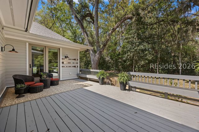 15 S Oak Forest Dr, Okatie, SC 29909