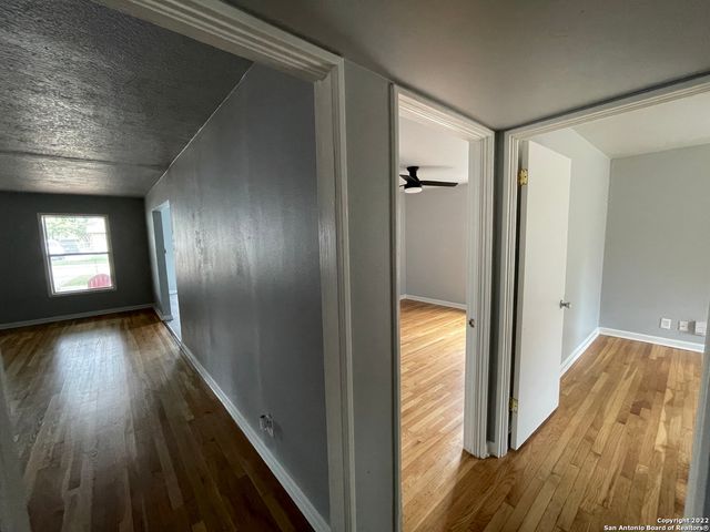 258 CRESHAM DR, San Antonio, TX 78218