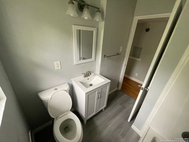 258 CRESHAM DR, San Antonio, TX 78218